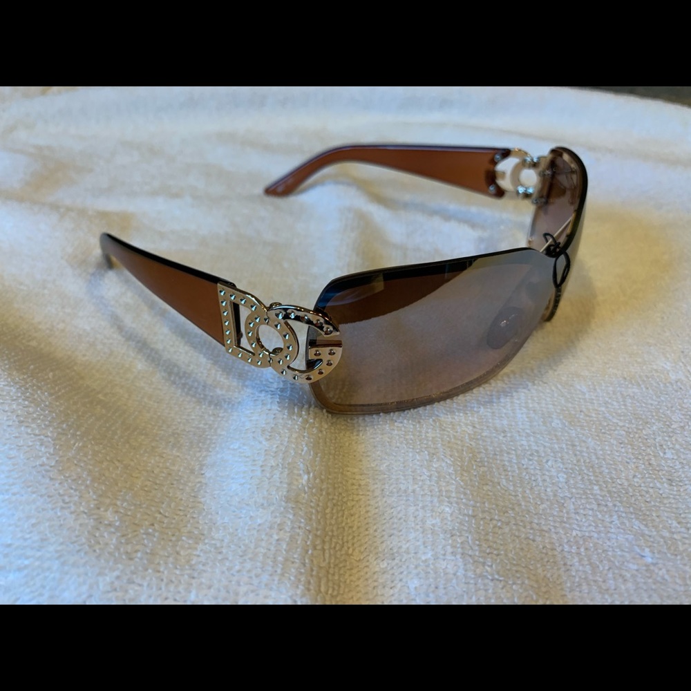 Brand New DG Women's Sunglasses in Brown